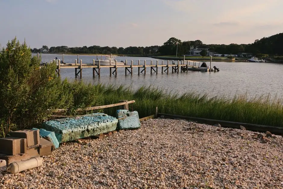 East Hampton, served by High Society Limousine