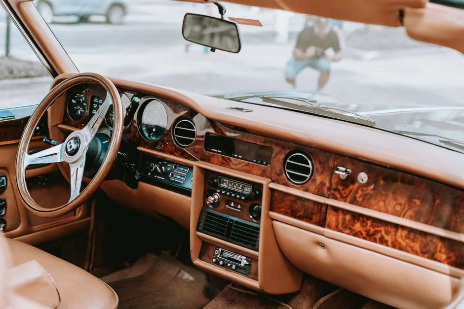 Chauffeur service on LGA to JFK Airport transfers