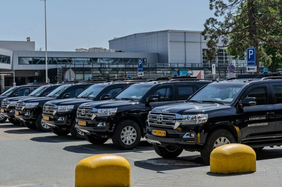 Chauffeur service on JFK to Newark transfers