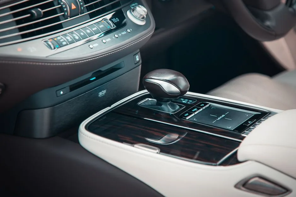 Chauffeur service on LGA to Suffolk County transfers