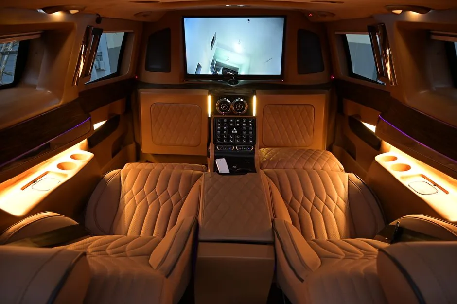 Chauffeur service on EWR to The Bronx transfers